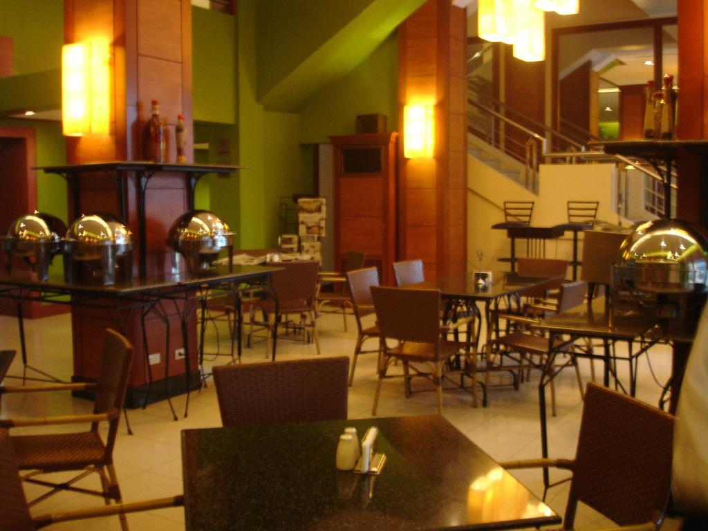 Bacolod Business Inn Exterior foto